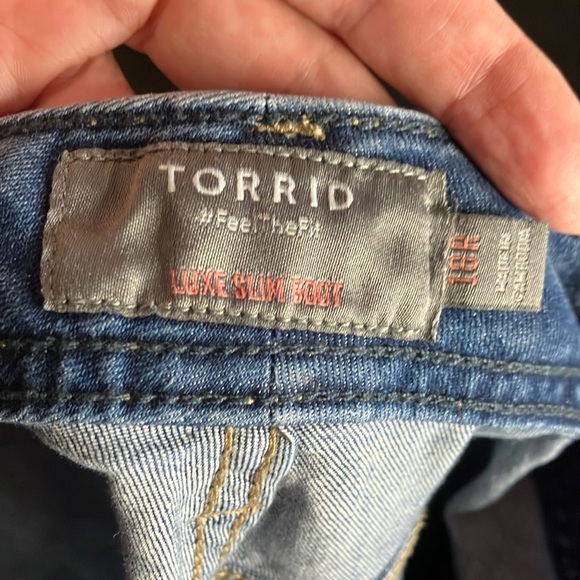 💙👖TORRID Blue Stretch Luxe Slim Boot Jeans W/Cotton, Polyester, & Spandex Sz 18R - Picture 5 of 6